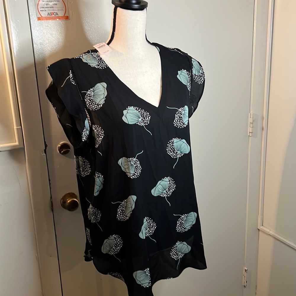 NWT Anne Taylor Loft sleeveless blouse - black with mint green blossoms
